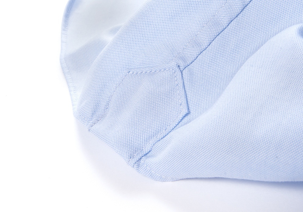 Reinforced side seam with gussets.